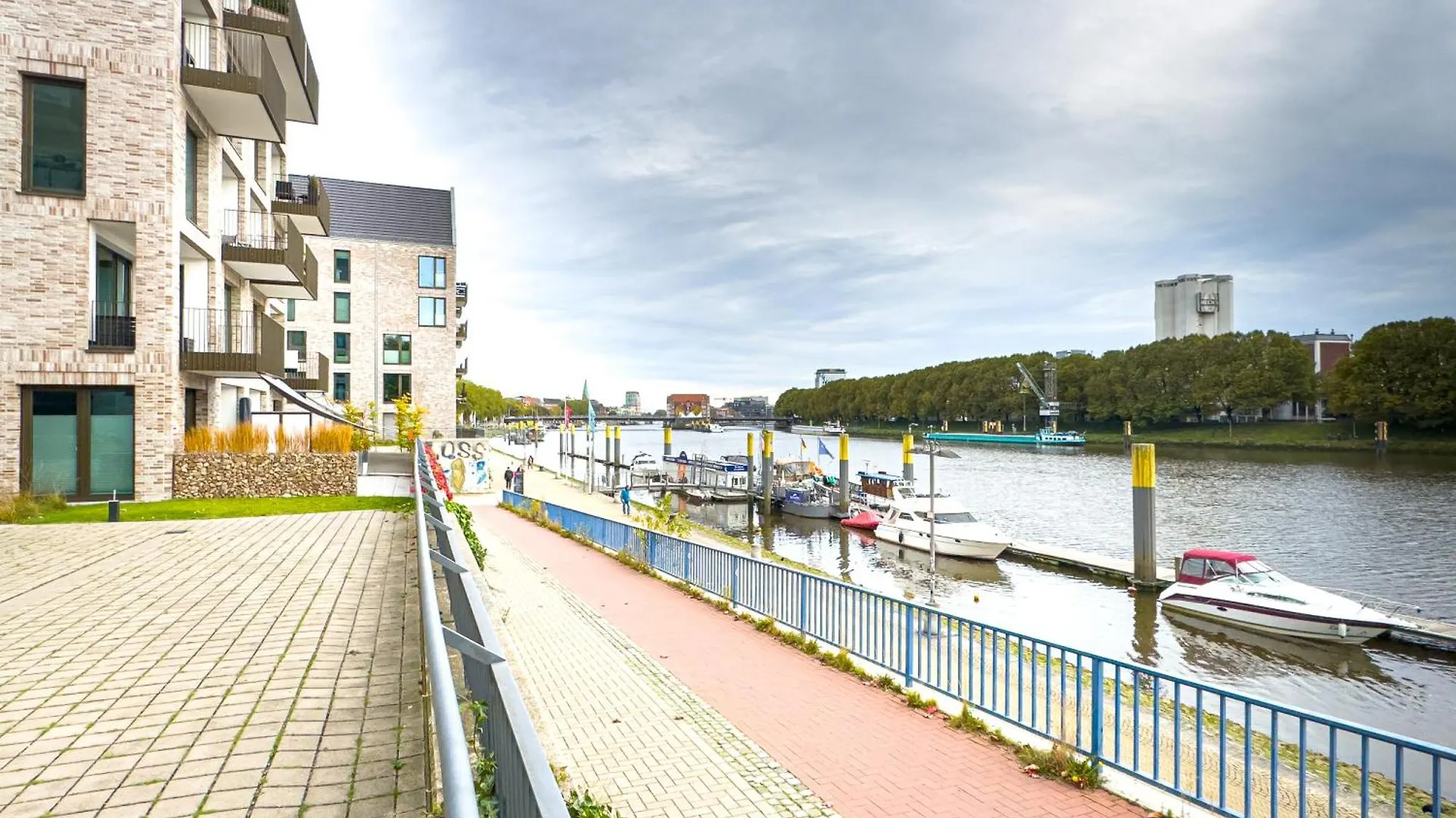 Immostay G#3 Zentrales Apartment Mit Balkonblick Bremen